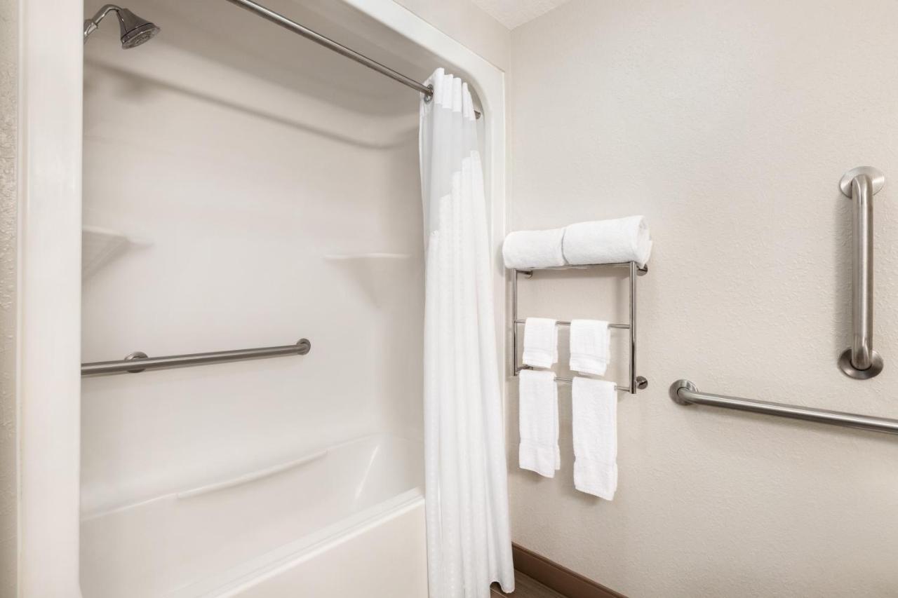 Holiday Inn Express & Suites Pembroke Pines-Sheridan St By Ihg מראה חיצוני תמונה