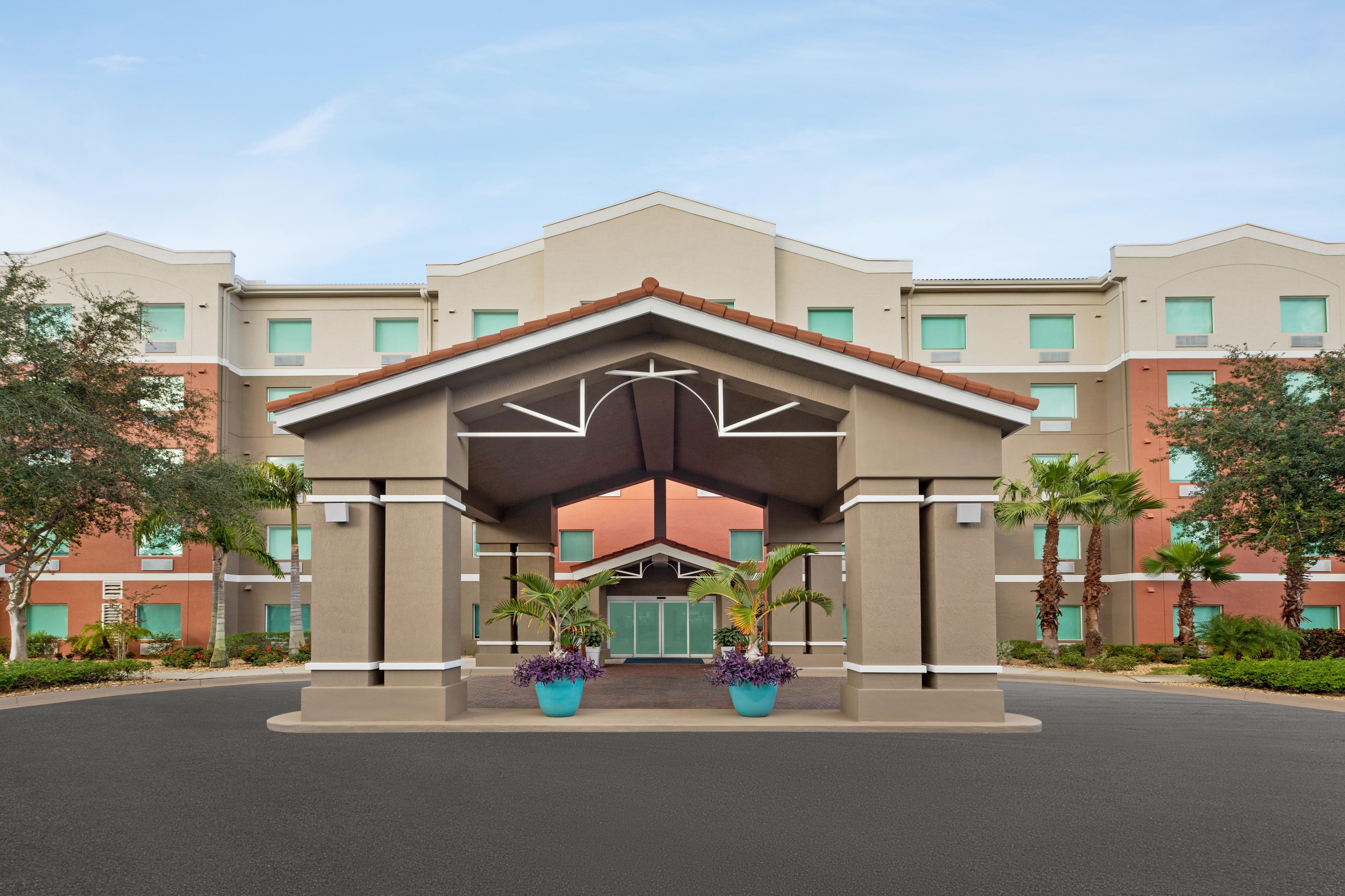 Holiday Inn Express & Suites Pembroke Pines-Sheridan St By Ihg מראה חיצוני תמונה