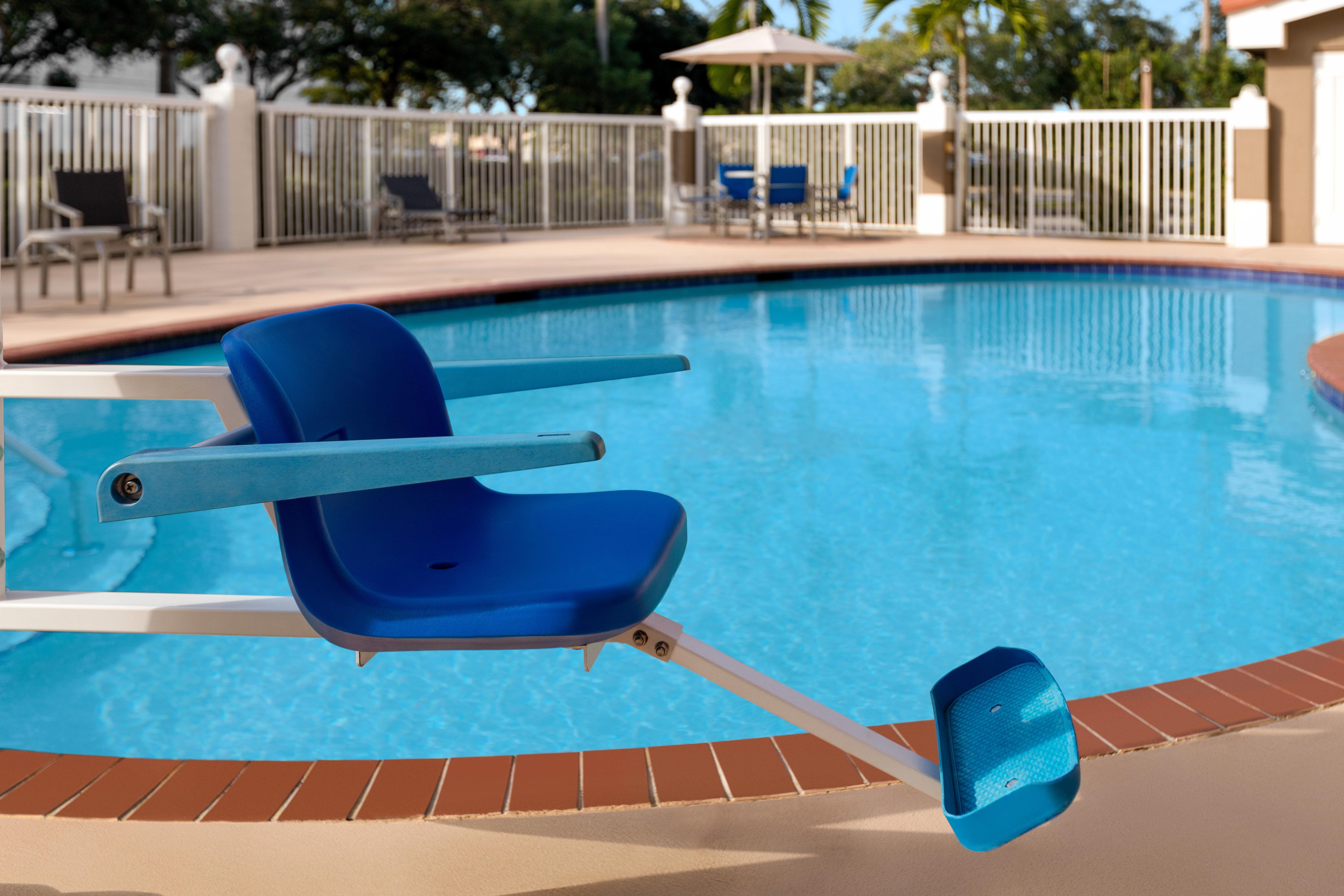 Holiday Inn Express & Suites Pembroke Pines-Sheridan St By Ihg מראה חיצוני תמונה