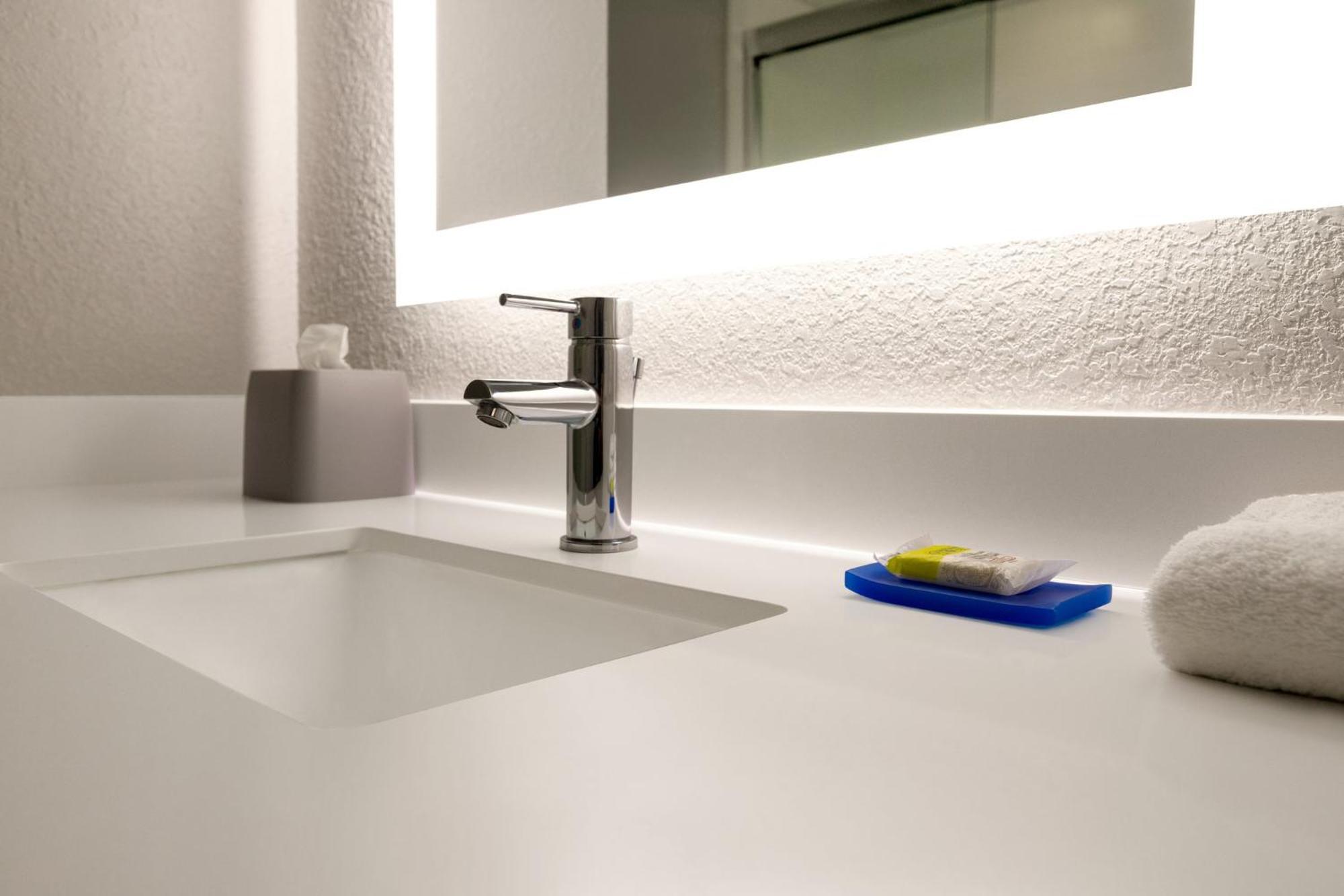 Holiday Inn Express & Suites Pembroke Pines-Sheridan St By Ihg מראה חיצוני תמונה